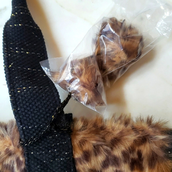 NWT America and Beyond Phantom Leopard Shoulder bag with woven lurex strap - Picture 2 of 9